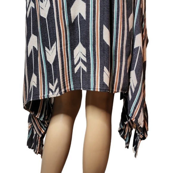 Billabong arrow flowy sleeveless dress. - Picture 8 of 16